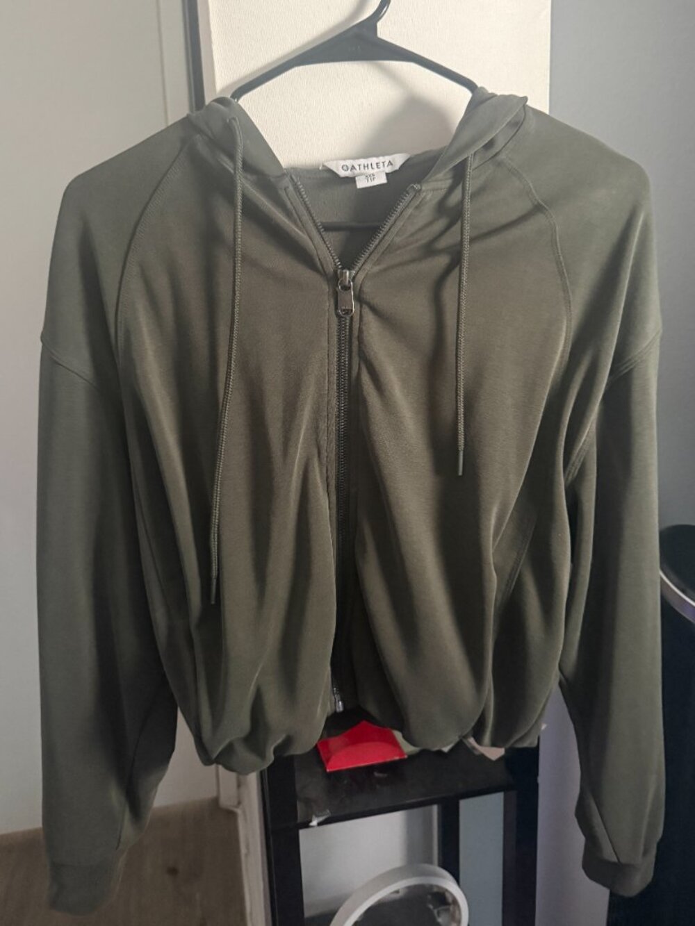 Athleta Olive Green Seasoft Bubble Hem Full Zip in XXS - Picture 2 of 4